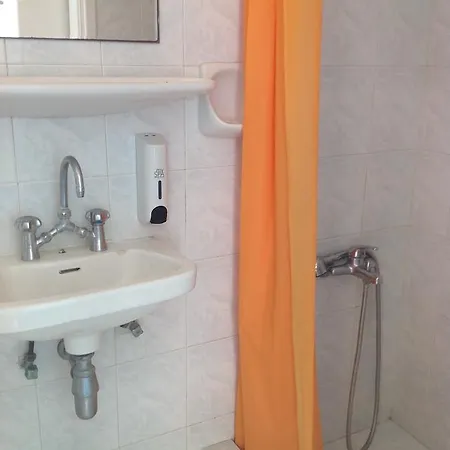 Eleftheria * Livadi (Serifos)