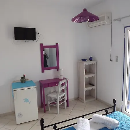 Eleftheria Livadi (Serifos)